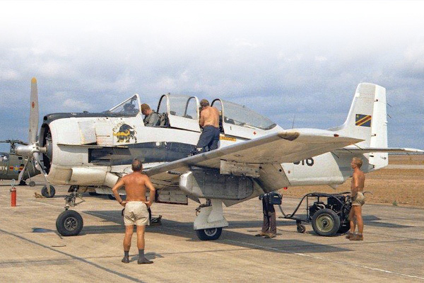 T-28 Trojan im Kongo
